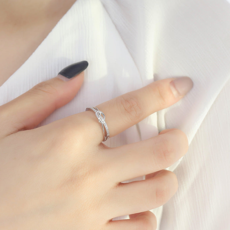 Single-row Diamond Knotted Ring
