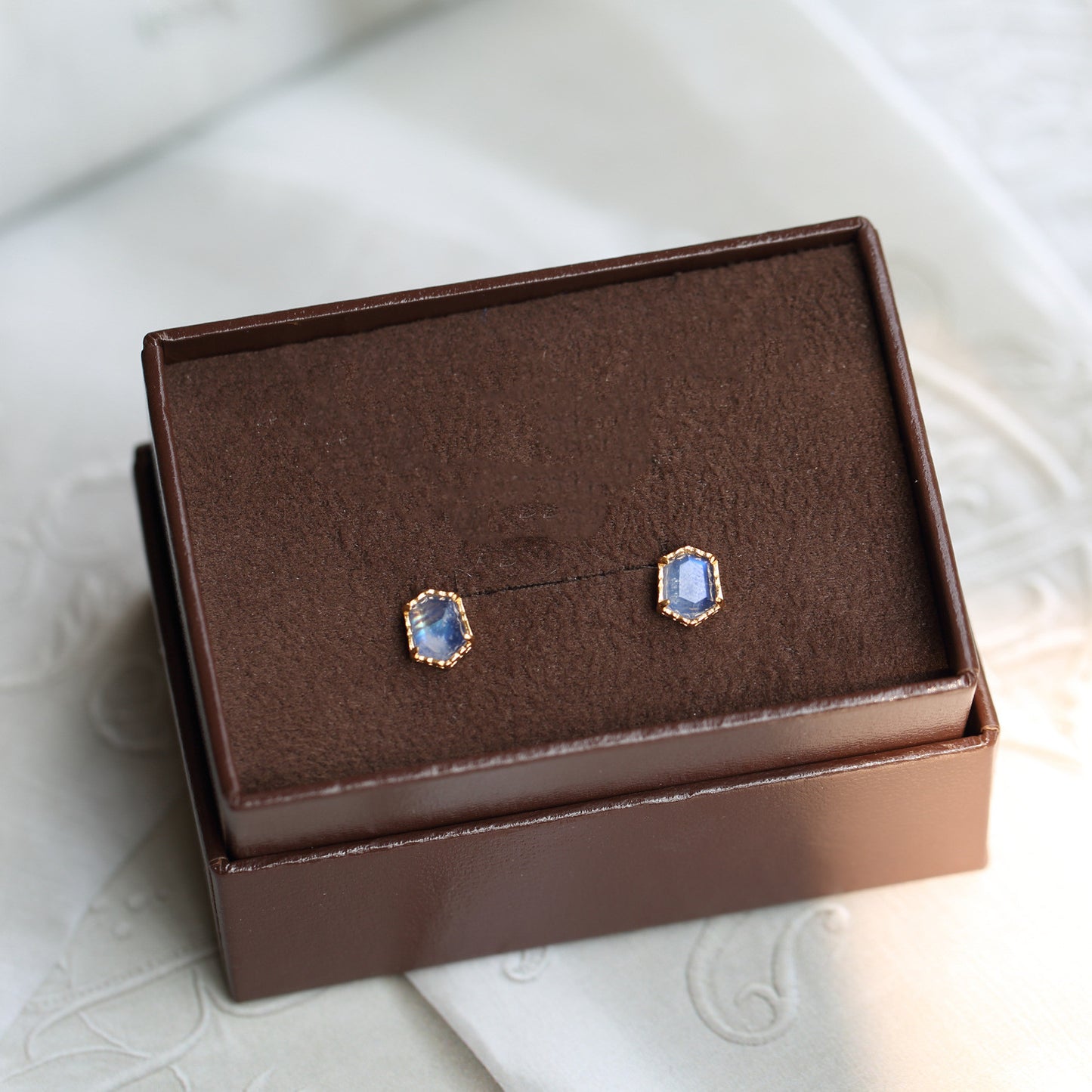 Lanbao Moonstone Colorful Akato Necklace