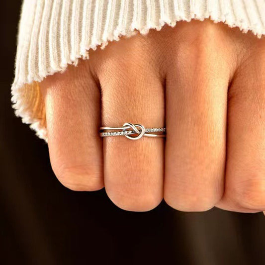Single-row Diamond Knotted Ring